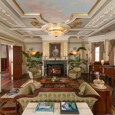 Bed and Breakfast 300 Clifton Миннеаполис Экстерьер фото